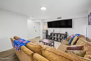 3422 E Avalon Dr, Phoenix, AZ 85018 - Photo 6