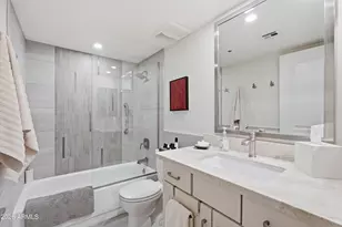 7840 E Camelback Rd, Scottsdale, AZ 85251 - Photo 18