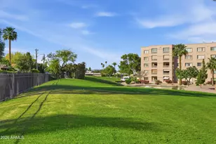 7840 E Camelback Rd, Scottsdale, AZ 85251 - Photo 30