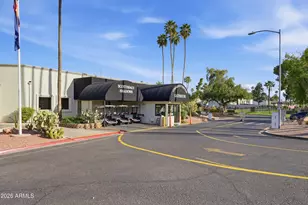 7840 E Camelback Rd, Scottsdale, AZ 85251 - Photo 36