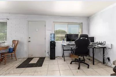 531 N Sirrine --, Mesa, AZ 85201 - Photo 4