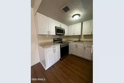 2666 N 43rd Avenue #C, Phoenix, AZ 85009 - Photo 4