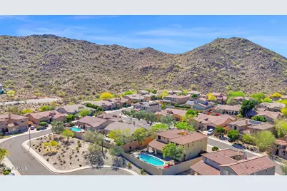 25953 N 84th Lane, Peoria, AZ 85383 - Photo 2