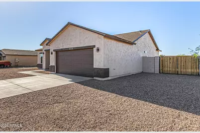 14058 S Tampico Road, Arizona City, AZ 85123 - Photo 6