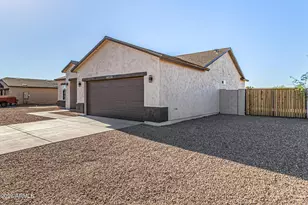 14058 S Tampico Rd, Arizona City, AZ 85123 - Photo 6