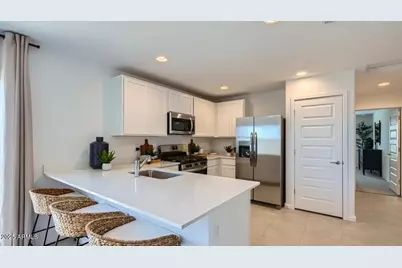 17653 N Del Mar Avenue, Maricopa, AZ 85138 - Photo 4