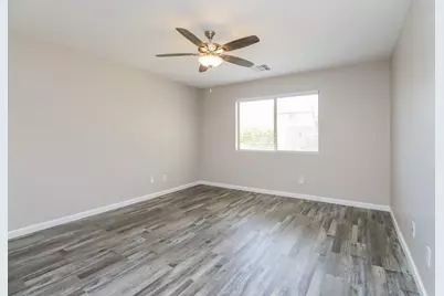 2635 W Half Moon Circle, San Tan Valley, AZ 85144 - Photo 10