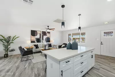 10547 W Sun City Boulevard, Sun City, AZ 85351 - Photo 4