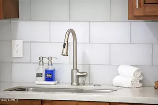 8731 E Jackrabbit Rd, Scottsdale, AZ 85250 - Photo 14