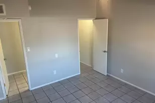 2033 S Forest Ave, Tempe, AZ 85282 - Photo 4