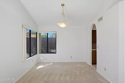 37 E Greentree Drive, Tempe, AZ 85284 - Photo 8