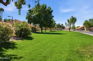 37 E Greentree Dr, Tempe, AZ 85284 - Photo 34