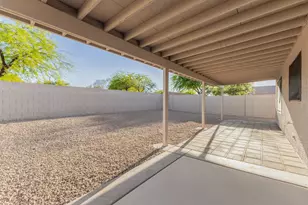 8821 W Loma Ln, Peoria, AZ 85345 - Photo 12