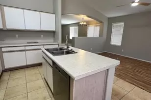 8568 W Hatcher Rd, Peoria, AZ 85345 - Photo 10