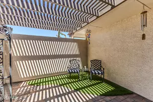 10809 W Palmeras Dr, Sun City, AZ 85373 - Photo 36