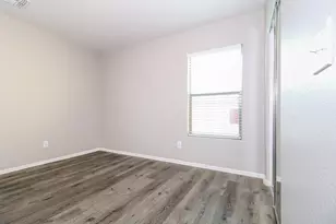 10911 W Mariposa Dr, Phoenix, AZ 85037 - Photo 14