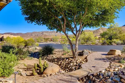 1724 W Steinway Drive, Phoenix, AZ 85041 - Photo 8