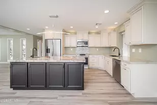 10036 W Bolivar Dr, Sun City, AZ 85351 - Photo 6