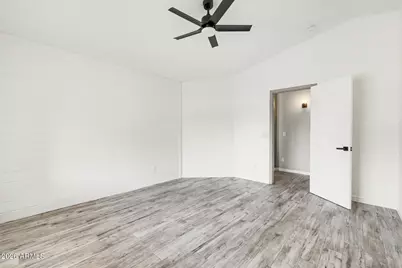 24834 N 36th Drive, Glendale, AZ 85310 - Photo 18