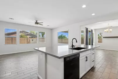 12106 W Desert Moon Way, Peoria, AZ 85383 - Photo 14