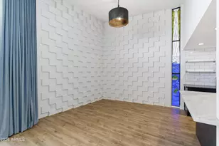 334 W Medlock Dr, Phoenix, AZ 85013 - Photo 4