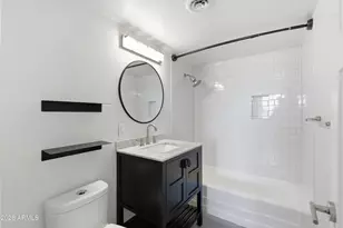 334 W Medlock Dr, Phoenix, AZ 85013 - Photo 6