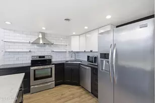 334 W Medlock Dr, Phoenix, AZ 85013 - Photo 16