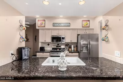 7401 W Arrowhead Clubhouse Drive #1023, Glendale, AZ 85308 - Photo 12