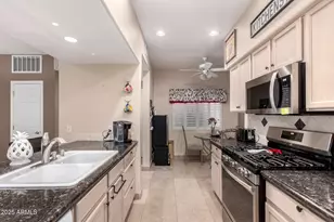 7401 W Arrowhead Clubhouse Dr, Glendale, AZ 85308 - Photo 10