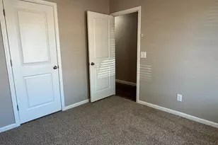 327 E Impala Ct, Casa Grande, AZ 85122 - Photo 6