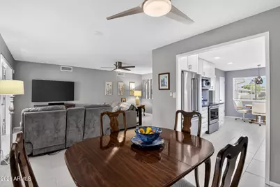 10939 W Roundelay Circle, Sun City, AZ 85351 - Photo 12