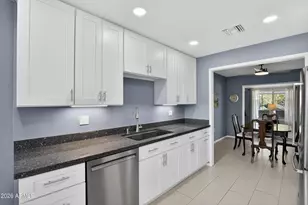 10939 W Roundelay Cir, Sun City, AZ 85351 - Photo 6
