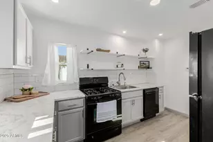 3743 E Taylor St, Phoenix, AZ 85008 - Photo 6