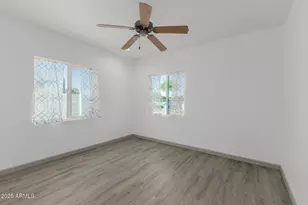 3743 E Taylor St, Phoenix, AZ 85008 - Photo 8