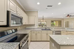 14875 W Medinah Ct, Surprise, AZ 85374 - Photo 12