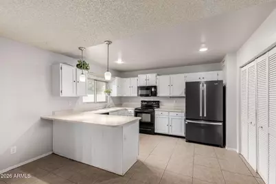 7144 W Canterbury Drive, Peoria, AZ 85345 - Photo 10