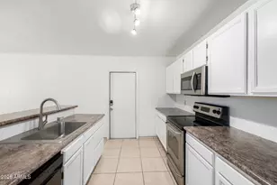 8704 W Bluefield Ave, Peoria, AZ 85382 - Photo 12