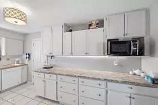 10032 W Tarrytown Ave, Sun City, AZ 85351 - Photo 14