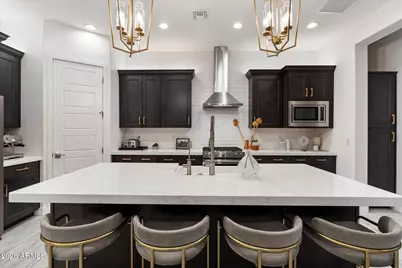 21514 N 58th Street, Phoenix, AZ 85054 - Photo 8