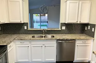 2240 E Aire Libre Ave, Phoenix, AZ 85022 - Photo 6