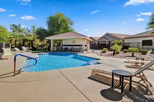 3247 E Maldonado Dr, Phoenix, AZ 85042 - Photo 16