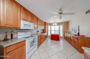 11009 W Jacaranda Dr, Sun City, AZ 85373 - Photo 4