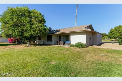 18842 N Lakeforest Drive, Sun City, AZ 85373 - Photo 26