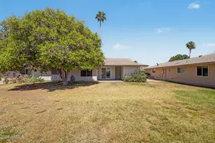 18842 N Lakeforest Dr, Sun City, AZ 85373 - Photo 24