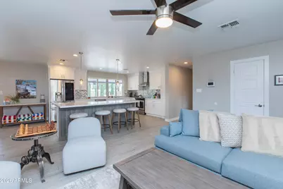 5541 E Cheery Lynn Road, Phoenix, AZ 85018 - Photo 14