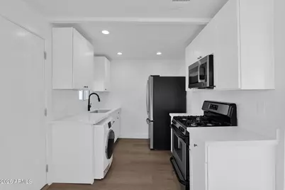 315 E Carol Avenue, Phoenix, AZ 85020 - Photo 16