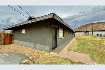 1638 W Desert Cove Avenue W #b, Phoenix, AZ 85029 - Photo 2
