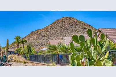 195 W Twin Peaks Parkway, San Tan Valley, AZ 85143 - Photo 32