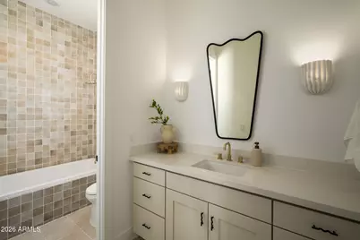 3912 E Crittenden Lane, Phoenix, AZ 85018 - Photo 22