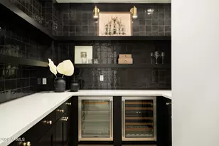 3912 E Crittenden Ln, Phoenix, AZ 85018 - Photo 10